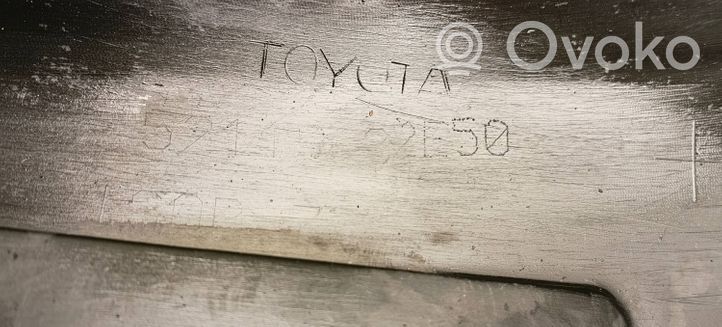 Toyota Corolla E160 E170 Zderzak przedni 5211932E50