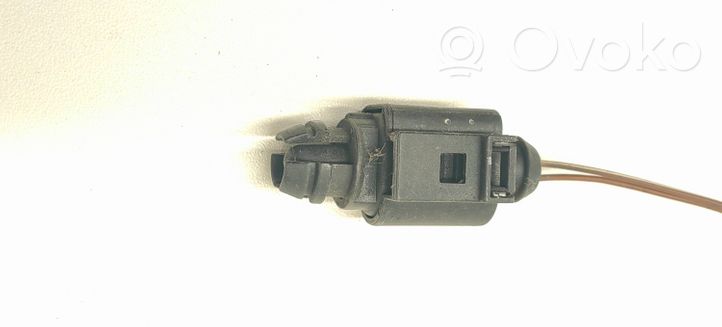 Audi A4 S4 B7 8E 8H Outside/exterior temperature sensor 1j0973702