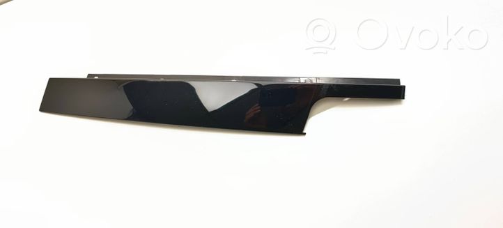 BMW 3 F30 F35 F31 Moulures des vitres de la porte avant 51337263384