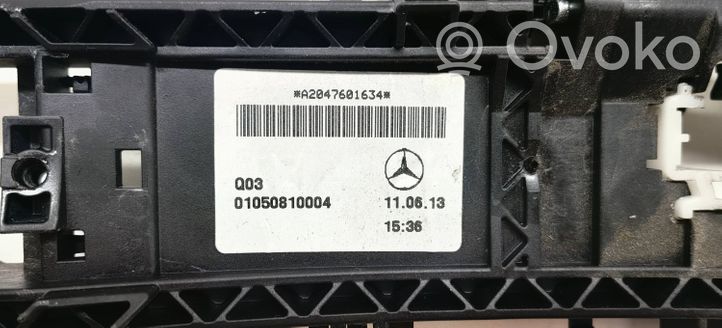 Mercedes-Benz GLK (X204) Laikiklis/ kronšteinas išorinės priekinės atidarymo rankenos A2047601634