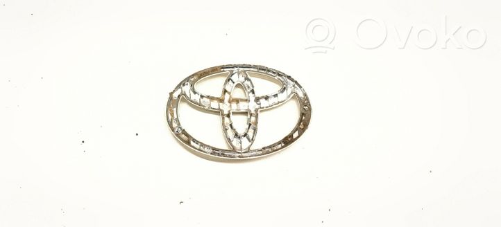 Toyota Avensis T270 Manufacturers badge/model letters 