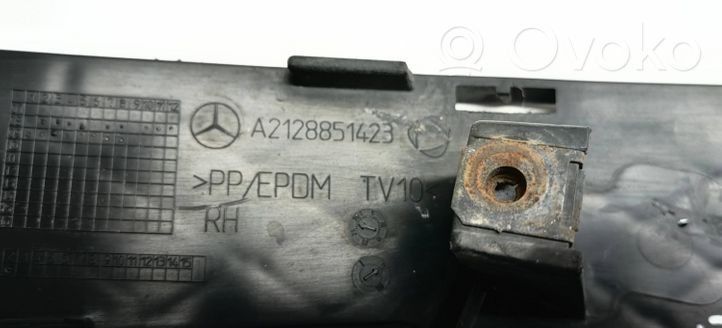 Mercedes-Benz E W212 Krata halogenu A2128851423