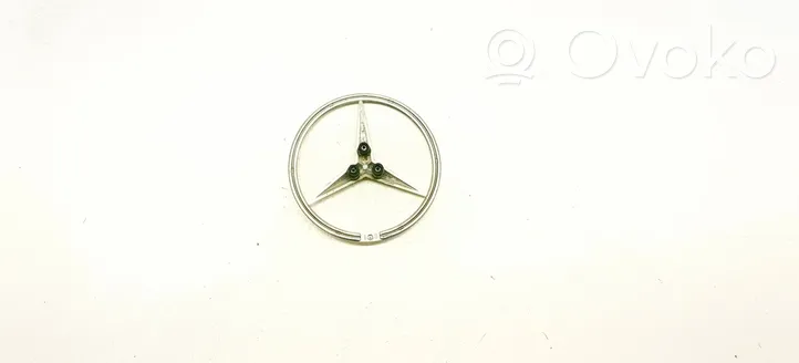 Mercedes-Benz E W211 Logo/stemma case automobilistiche 