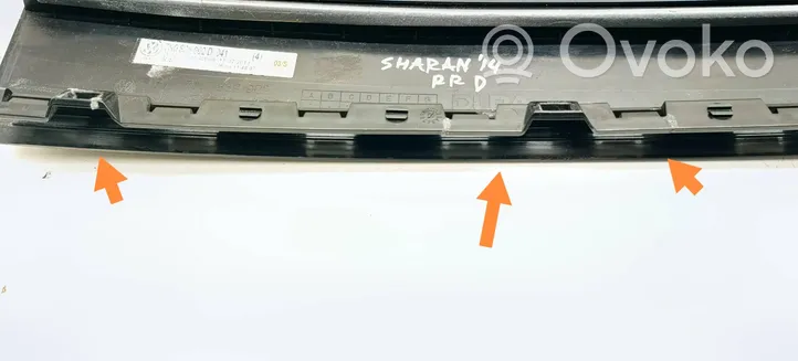 Volkswagen Sharan Listwa / Uszczelka szyby drzwi tylnych 7N0839902D