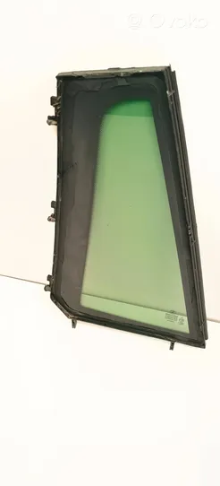 BMW X3 F25 Rear vent window glass 7205603