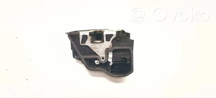 BMW X3 E83 Cerradura de puerta trasera 7154630