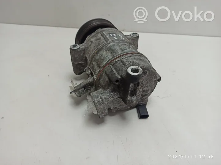 Audi Q3 8U Oro kondicionieriaus kompresorius (siurblys) 