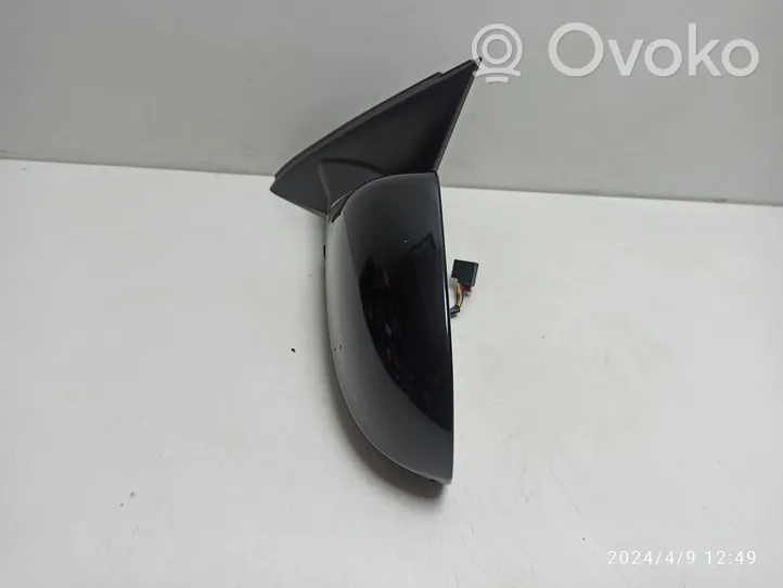 Audi Q3 8U Front door electric wing mirror 