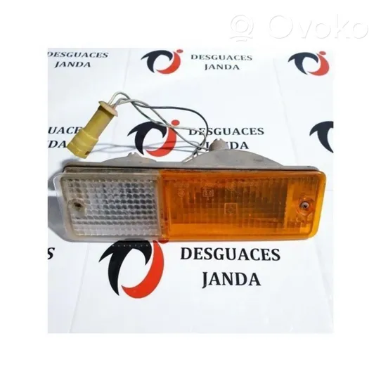 Nissan Patrol 260 Indicatore di direzione anteriore 2452720580