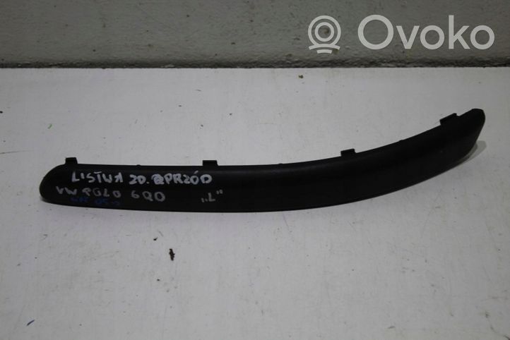 Volkswagen Polo IV 9N3 Modanatura separatore del paraurti anteriore 6Q0807717A