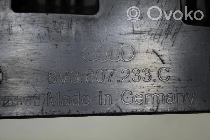 Audi A3 S3 8V Osłona pod zderzak przedni / Absorber 8V3807233C