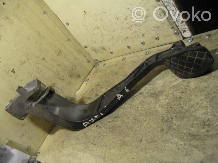 Volkswagen PASSAT B5 Clutch pedal 8D1721316D