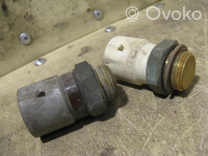 Opel Vectra B Sonde de température de liquide de refroidissement 105100C90506497