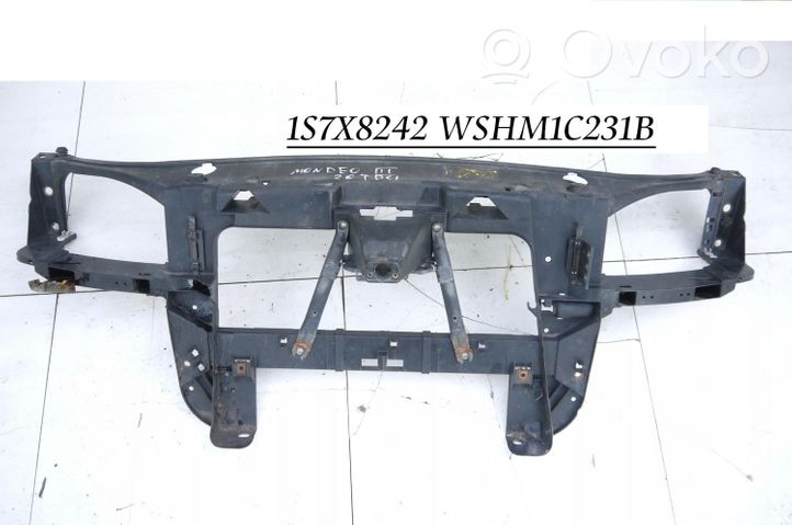 Ford Mondeo Mk III Jäähdyttimen kehyksen suojapaneelin kiinnike 1S7X8242