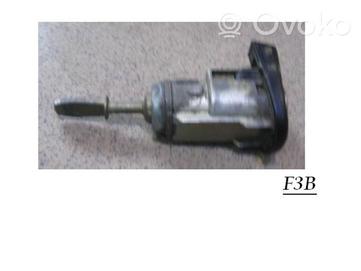 Volkswagen PASSAT B5 Front door lock (next to the handle) 3B0837167