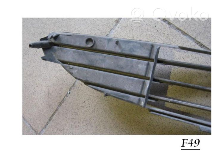 Ford Focus Mascherina inferiore del paraurti anteriore Y54XA018A58CB