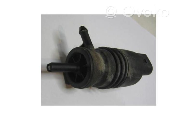 Volkswagen PASSAT B7 Pompe de lave-glace de pare-brise 1J0973722