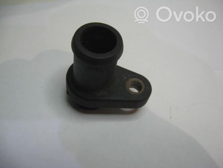 Volvo S70  V70  V70 XC Tubo flessibile del liquido di raffreddamento del motore 074121143C