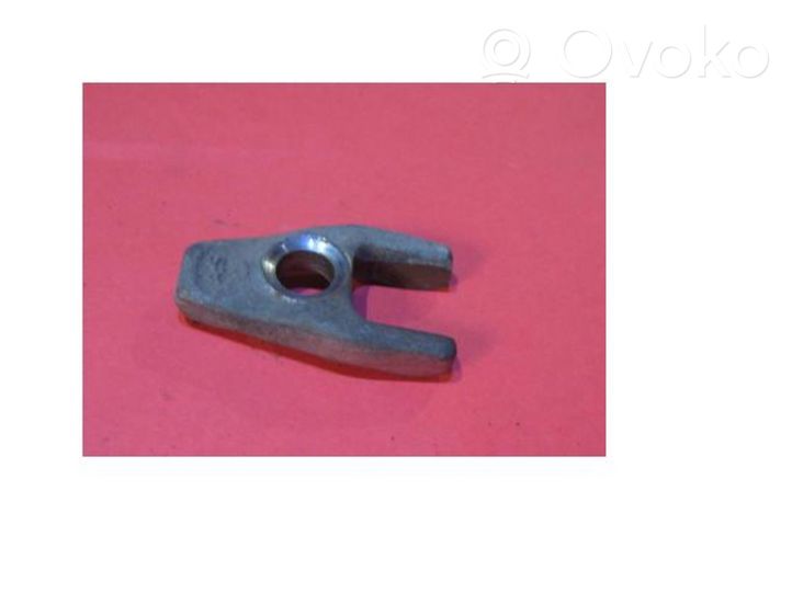 Renault Megane II Fuel Injector clamp holder 72KW75KW19DCI