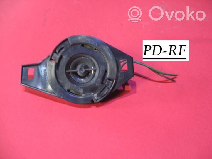 Peugeot 406 Altavoz de alta frecuencia en la puerta delantera MP5625