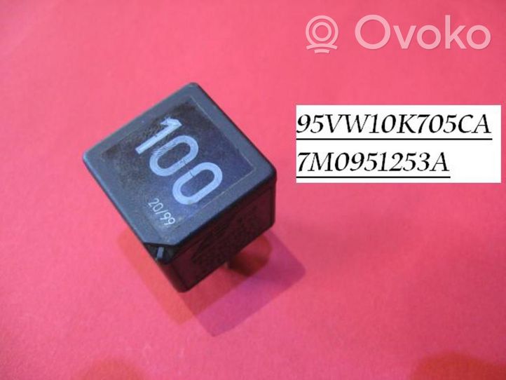 Audi A3 S3 8L Charging relay 95VW10K705CA