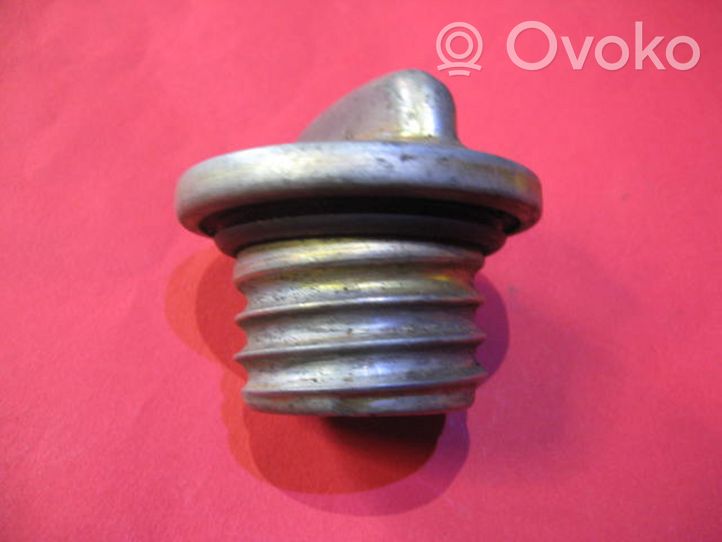 Volvo S40, V40 Tappo del serbatoio del carburante 1325002