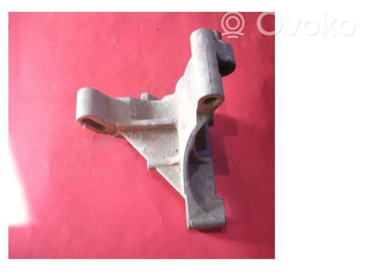 Seat Alhambra (Mk1) Power steering pump mounting bracket 028145531D