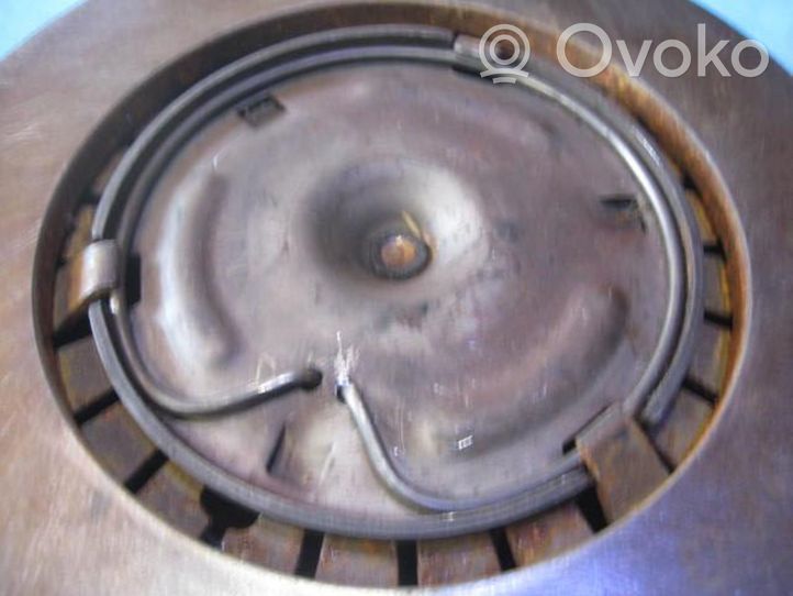 Volkswagen Polo III 6N 6N2 6NF Pressure plate 067141025M