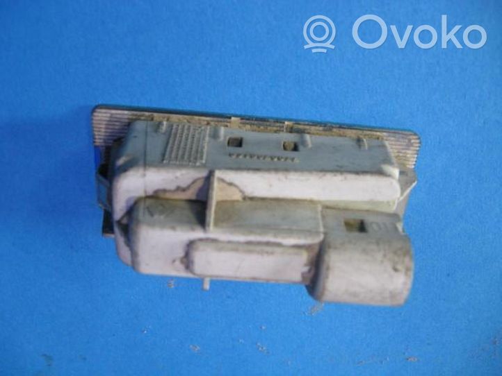 Opel Movano A Lampa oświetlenia tylnej tablicy rejestracyjnej 7700796162