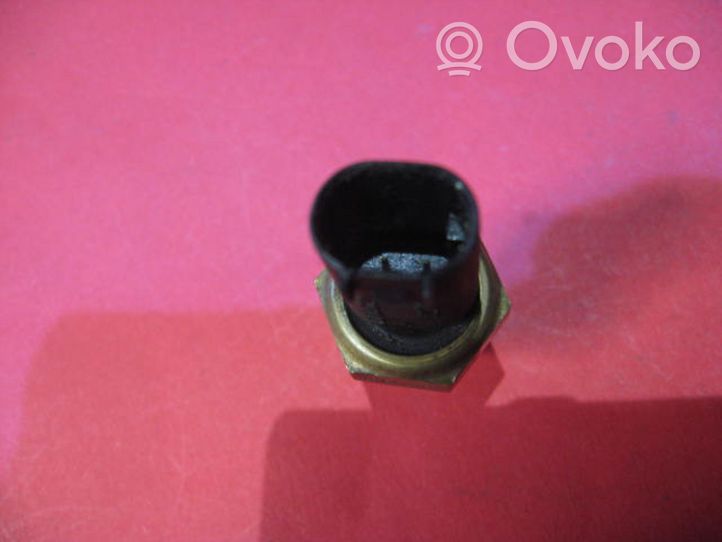 Mercedes-Benz E W210 Sensore temperatura del carburante A0005426218