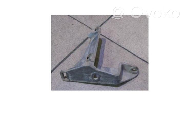 Ford Galaxy Supporto di montaggio della pompa del servosterzo 027145531