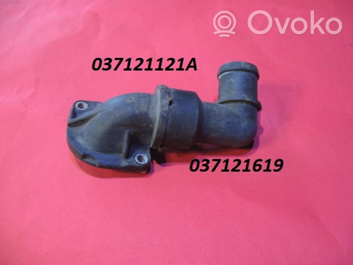 Volkswagen Caddy Thermostat / Thermostatgehäuse 037121121A