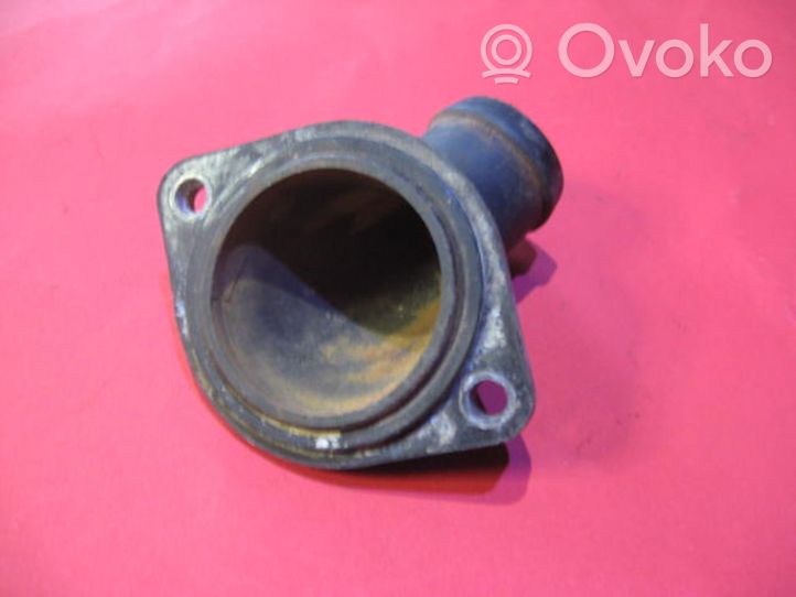 Audi 80 90 B3 Termostat / Obudowa termostatu 048121121B