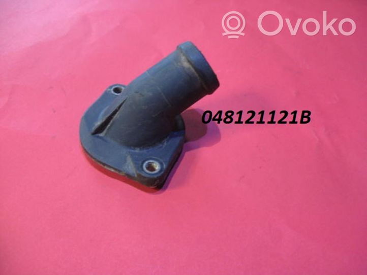 Audi A4 S4 B5 8D Termostato/alloggiamento del termostato 048121121B