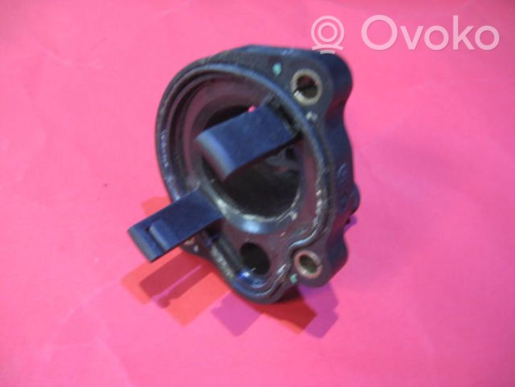 Ford Maverick Termostaatin kotelo 5653258