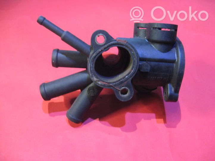 Volkswagen Golf II Termostat / Obudowa termostatu 030121117M