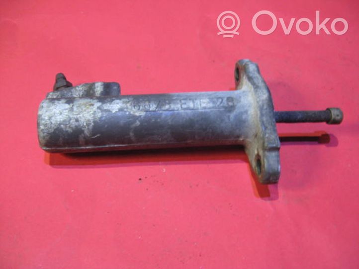 Volkswagen Golf III Cilindro secondario della frizione 357721261