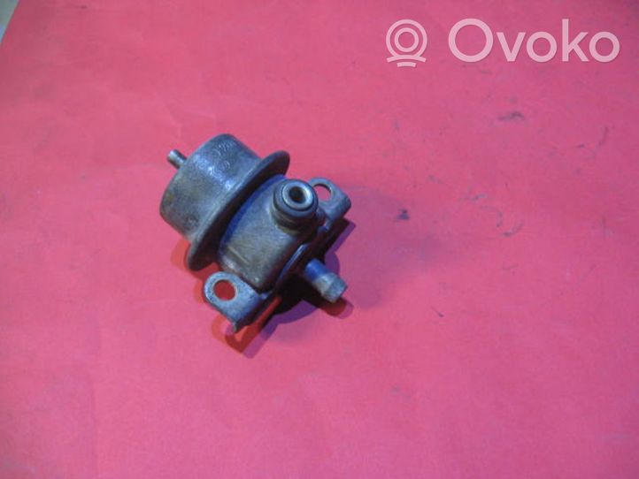 Volvo 440 Regulator ciśnienia paliwa 0280160225