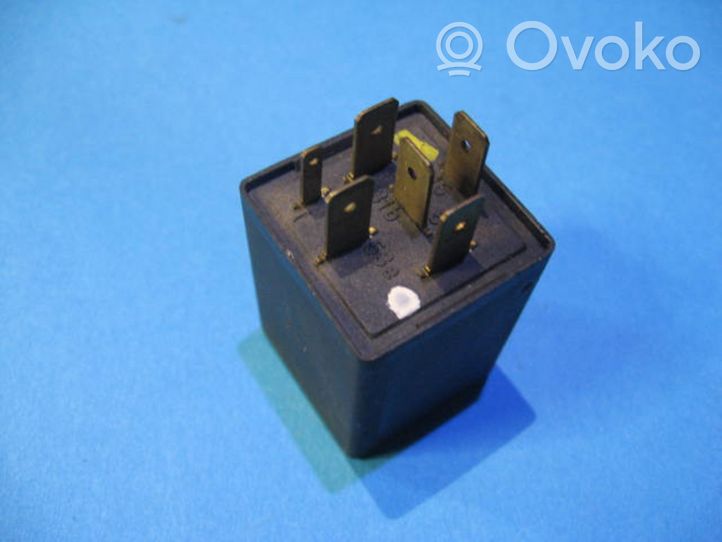 Opel Tigra A Window wiper relay 90069864