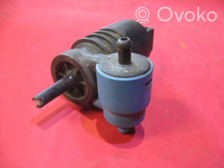 Opel Omega B2 Pompe de lave-glace de pare-brise 090586632