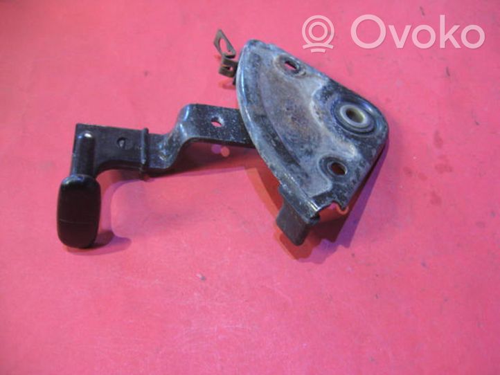 Audi 100 200 5000 C3 Poignée, déverrouillage du capot moteur 4A0823581A