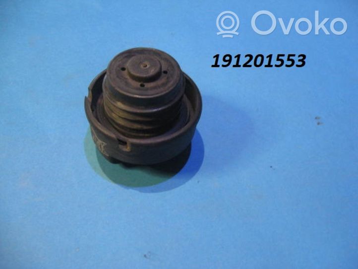 Audi 100 S4 C4 Tappo del serbatoio del carburante 191201553