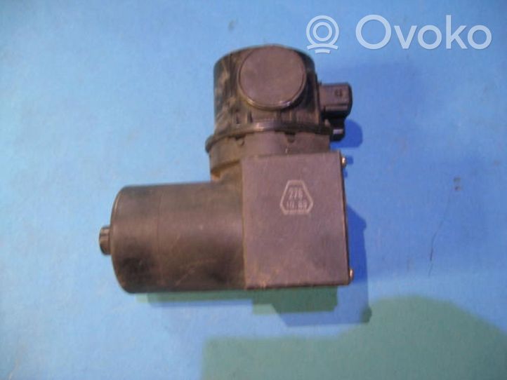 Volkswagen Jetta II Central locking vacuum pump 443862257A