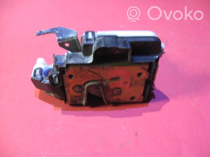 Volkswagen Polo III 6N 6N2 6NF Serrure de porte avant 1HM862154