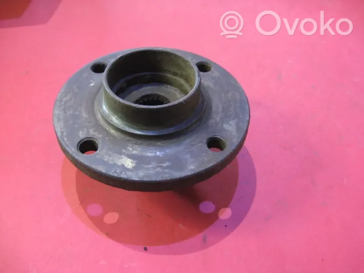 Volkswagen Golf III Front wheel bearing hub 4012L100