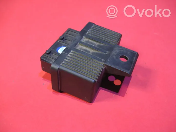 Citroen Berlingo Polttoainepumpun rele 240107