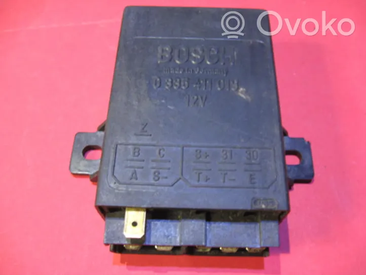 Audi 80 90 B2 Ajonestolaitteen ohjainlaite/moduuli 0335411013