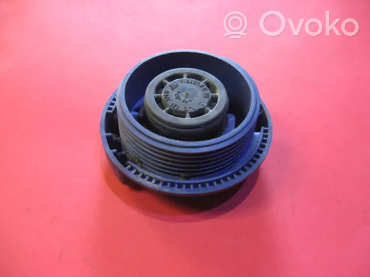 Volkswagen Touran I Vase d'expansion / bouchon de réservoir de liquide de refroidissement 1J0121321B