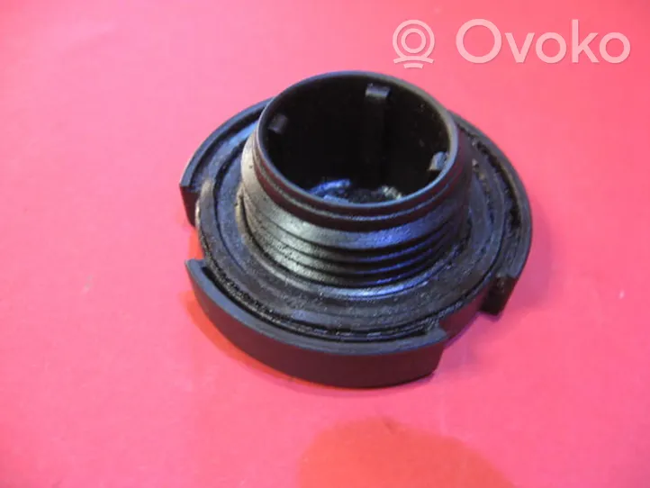 Renault Megane I Tappo carico dell’olio 742516