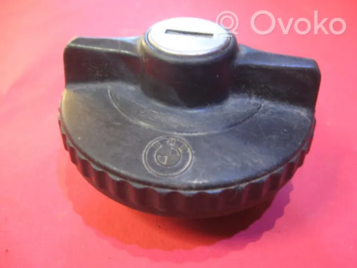 BMW 5 E28 Fuel tank filler cap 2OHNELUFTUNG